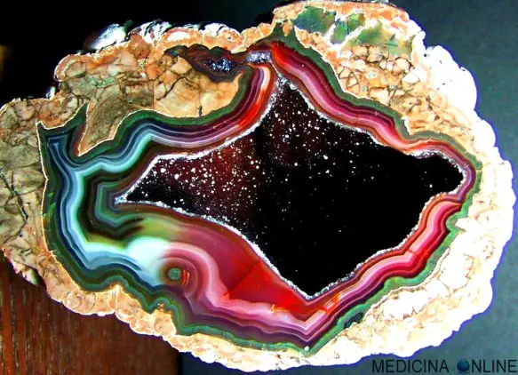 MEDICINA ONLINE GEODE GEODI PIETRE CRISTALLI geode Thunder egg agate . Head explosion. So awesome from New Mexico. by Bill The Eggman -geology in.jpg