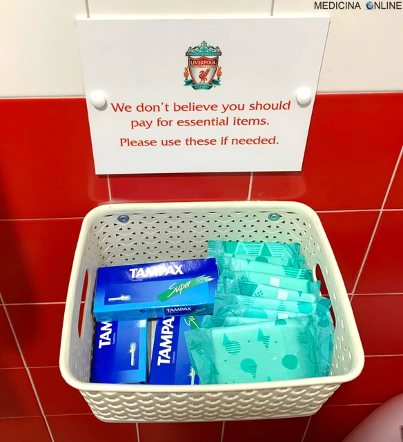 MEDICINA ONLINE Stadio di calcio Anfield Liverpool Inghilterra bagni femminili assorbenti Noi crediamo che tu non debba pagare per le cose essenziali. Per piacere usali se ne hai bisogno.jpg