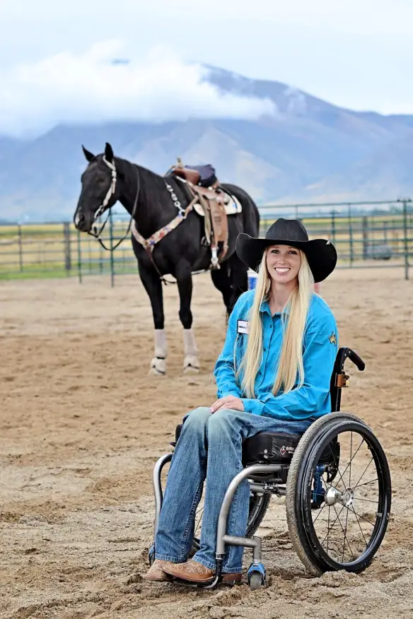MEDICINA ONLINE Walk. Ride. Rodeo. film Amberley Snyder storia vera paralisi cavallo 1.jpg