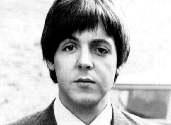 MEDICINA ONLINE EMILIO ALESSIO LOIACONO MEDICO CHIRURGO Paul McCartney Beatles Canthal tilt negativo